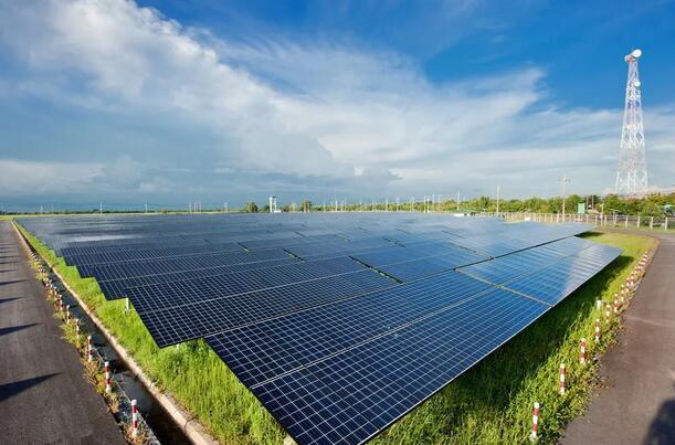 芯片式電流傳感器在太陽能逆變器中的應用