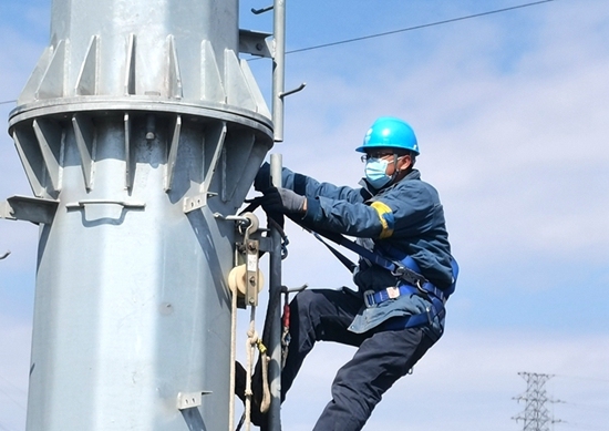 國(guó)網(wǎng)山東壽光供電：涉河線(xiàn)路遷移改造 助力市政工程建設(shè)