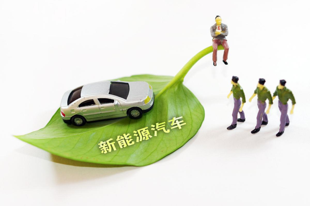 我國(guó)新能源汽車產(chǎn)銷連續(xù)8年全球第一