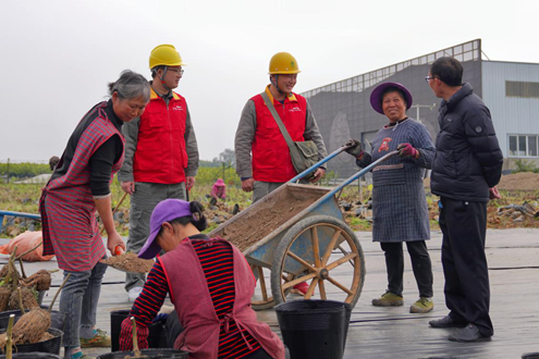 國網(wǎng)重慶電力主動延伸供電服務 打造公開透明服務品牌