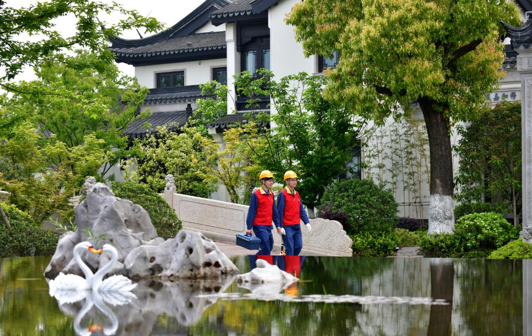 國網(wǎng)余姚市供電公司電力服務走在前 “五一”旺季迎客來