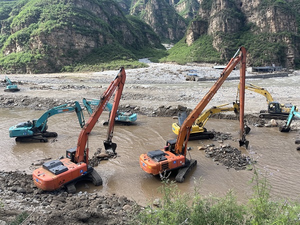 【搶險(xiǎn)救災(zāi) 我們?cè)谇熬€(xiàn)】中國(guó)建筑聞“汛”而動(dòng) 持續(xù)奮戰(zhàn)在抗災(zāi)一線(xiàn)