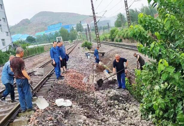 【搶險救災(zāi) 我們在前線】運(yùn)煤鐵路沖毀后 中國華能攻堅完成電力“保供戰(zhàn)”