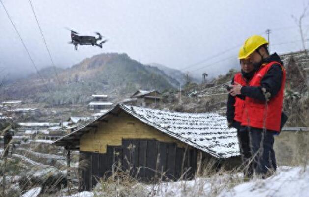 國(guó)網(wǎng)仙游縣供電公司踏雪巡線