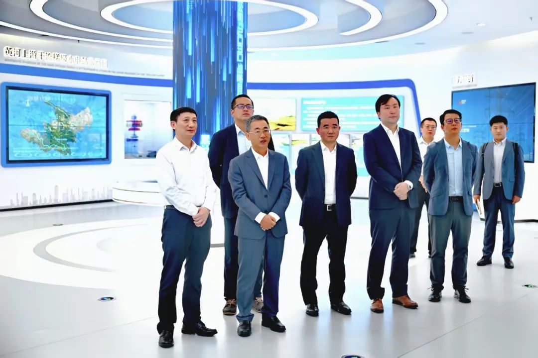 黃河公司黨委書記、董事長姚小彥會見華為董事、華為數(shù)字能源總裁侯金龍